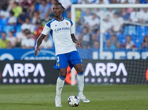 Jair Amador en un partido con el Real Zaragoza
